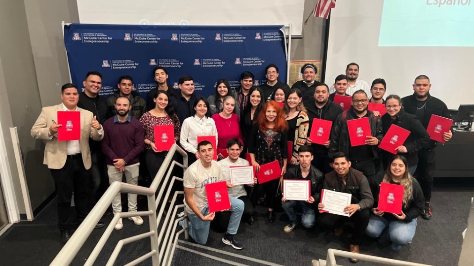 Docentes y estudiantes de la UTHermosillo completaron con éxito curso de certificación en la Universidad de Arizona