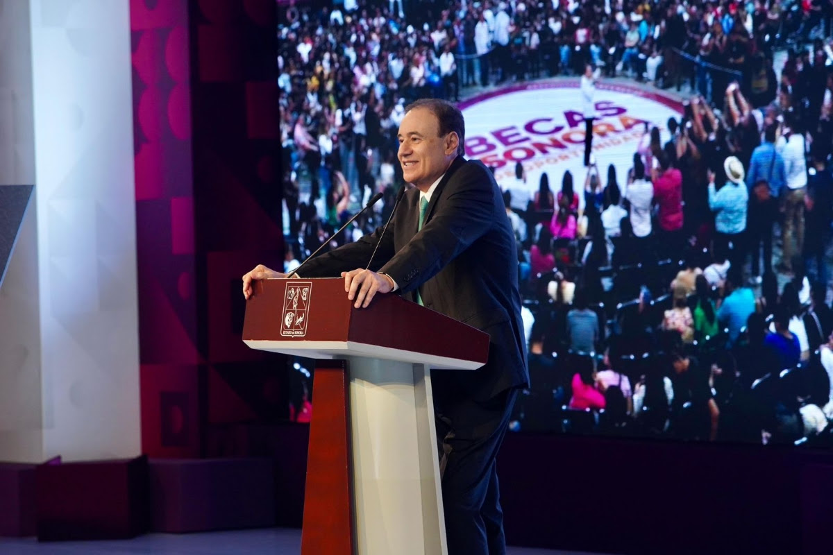 El trabajo, compromiso y liderazgo del gobernador Alfonso Durazo Montaño han consolidado a Sonora como tierra de oportunidades para todas y todos, con grandes proyectos que hoy son una realidad, e inversiones históricas en vivienda, salud, educación e infraestructuras para transformar la vida de miles de familias sonorenses.