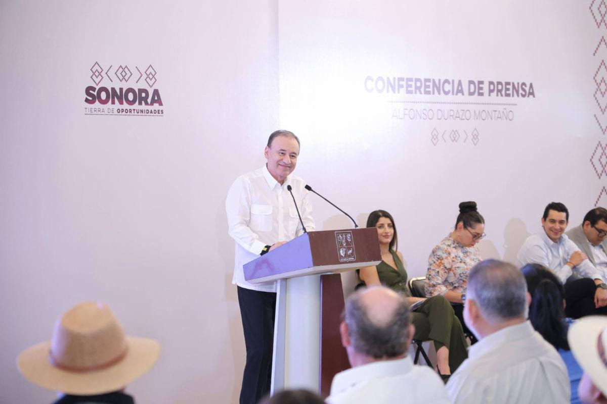 El gobernador Alfonso Durazo anunció que este 2026 continuará la modernización integral de la carretera Guaymas–Chihuahua con una inversión de 4 mil millones de pesos, fortaleciendo la conectividad, el comercio y el desarrollo económico regional en el noroeste del país.