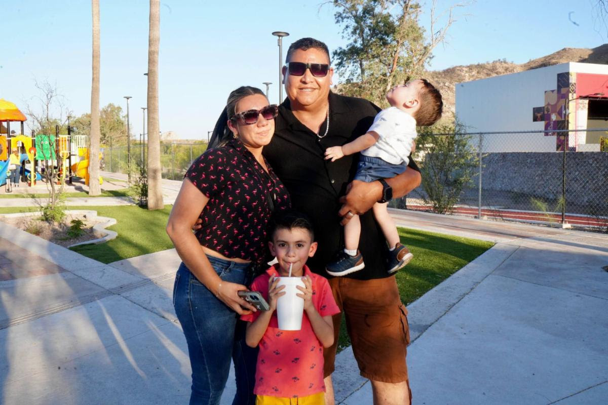 Para celebrar el primer año de rescate del Bosque Urbano La Sauceda, el mandatario estatal recorrió la trotapista, el pabellón kinético, y el estanque para lanchitas.