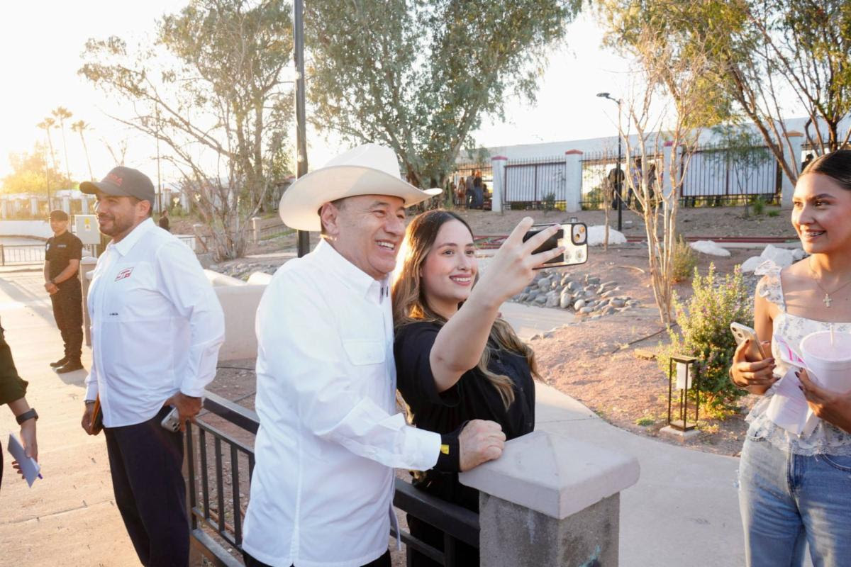 Para celebrar el primer año de rescate del Bosque Urbano La Sauceda, el mandatario estatal recorrió la trotapista, el pabellón kinético, y el estanque para lanchitas.