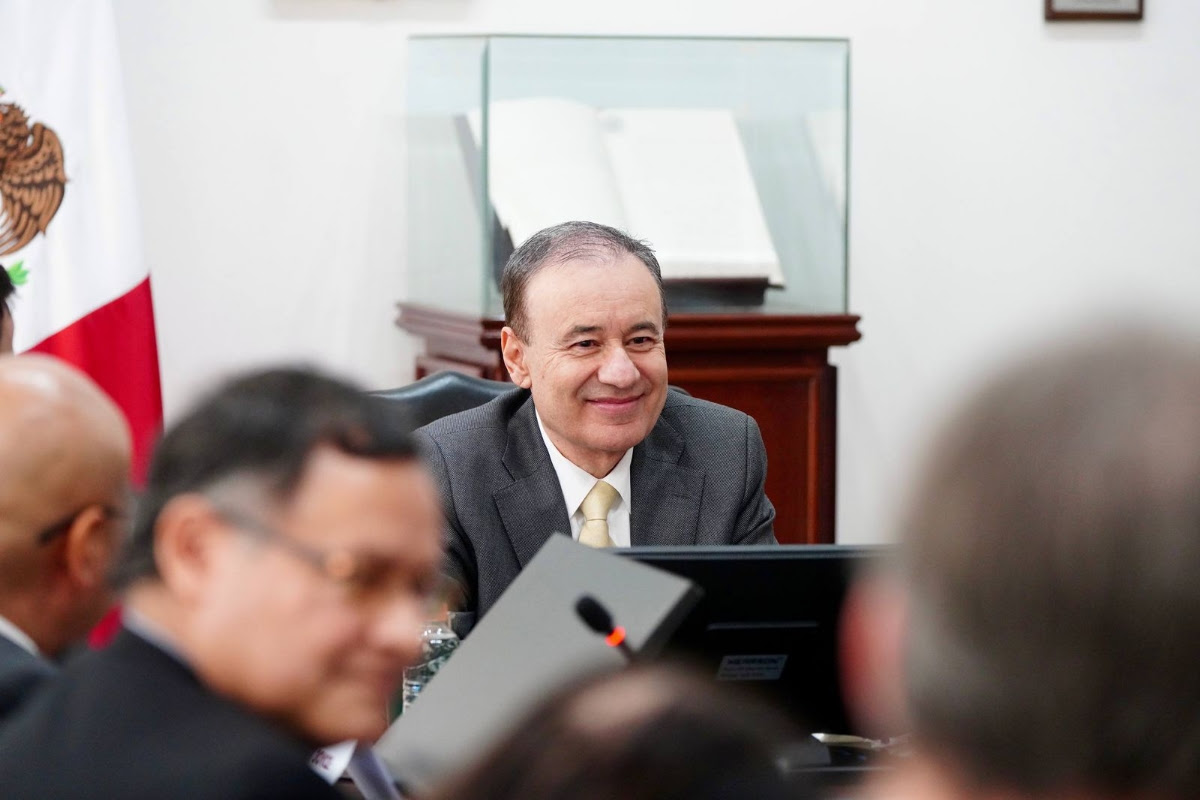 Con la expansión del Puerto de Guaymas y la alianza con el Departamento de Energía de Estados Unidos, el mandatario estatal consolida a Sonora como pilar del nuevo corredor comercial y energético México-EE.UU.
