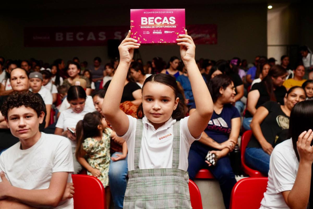 Para 2026, la inversión en becas alcanzará los mil millones de pesos.