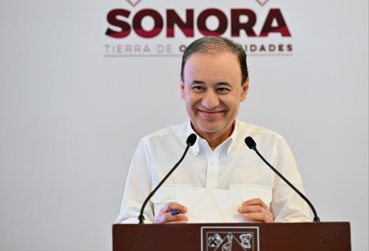 El estímulo fiscal consiste en la reducción del 100 por ciento en los derechos vehiculares, incluyendo multas, recargos y gastos de ejecución en adeudos del 2021 y años anteriores.