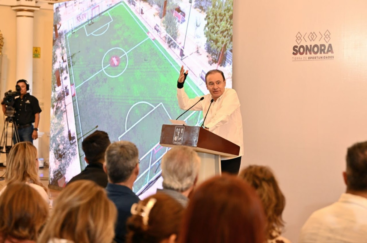 Como parte de su compromiso con el fortalecimiento del deporte sonorense, el gobernador Alfonso Durazo firmó un convenio para la remodelación del Estadio de Béisbol Manuel “Ciclón” Echeverría y el regreso del equipo de Los Mayos a Navojoa.