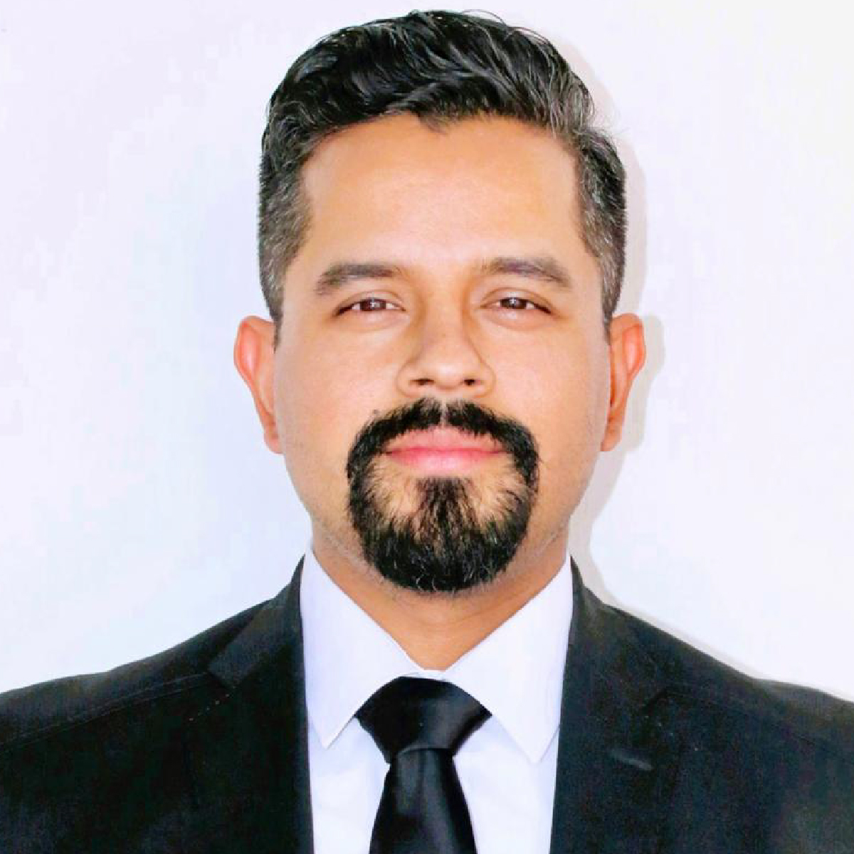 Dr. Adriel Córdova Pimentel